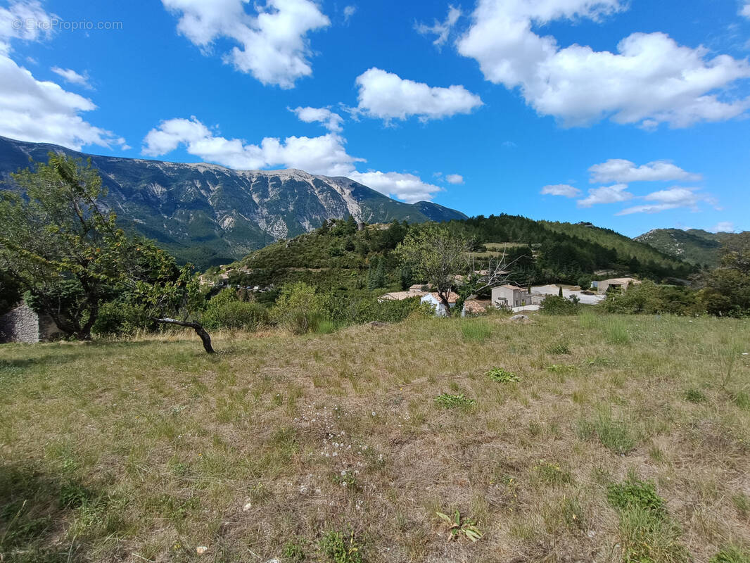 Terrain à BRANTES