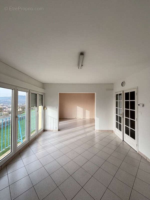 Appartement Clouange 3 pièce(s) 69.31 m2 - photo 2