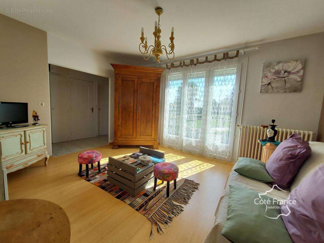 Maison à LAMOTHE-LANDERRON