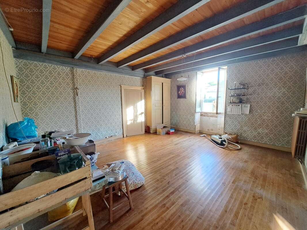 Appartement à CONDEON