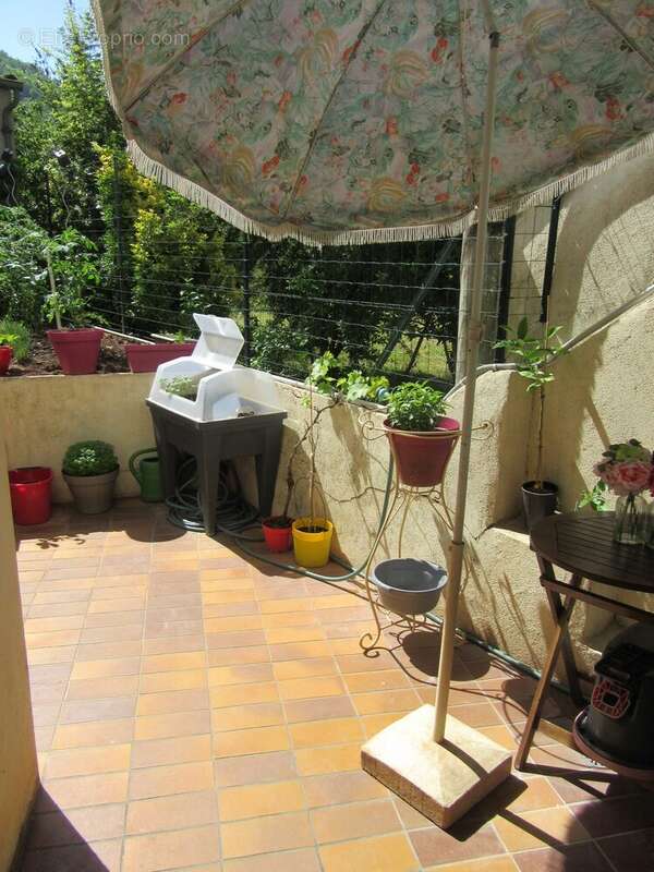 Maison 70 m² à Marcillac-Vallon  - photo 9