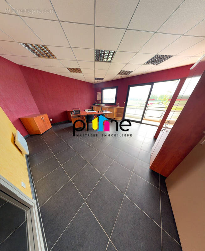 Commerce à COURRIERES