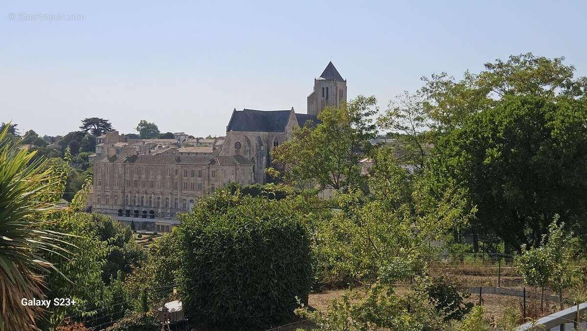 Maison 128 m² à Celles-Sur-Belle  - photo 6