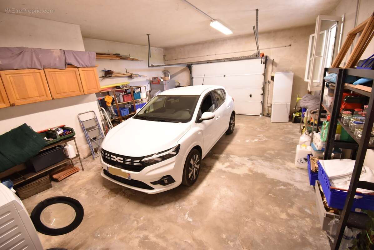BARJAC – Une propriété de 210 m2 dont un appartement de 70 m2 avec panorama sur les Cévennes, à quelques pas du cœur du village - photo 16
