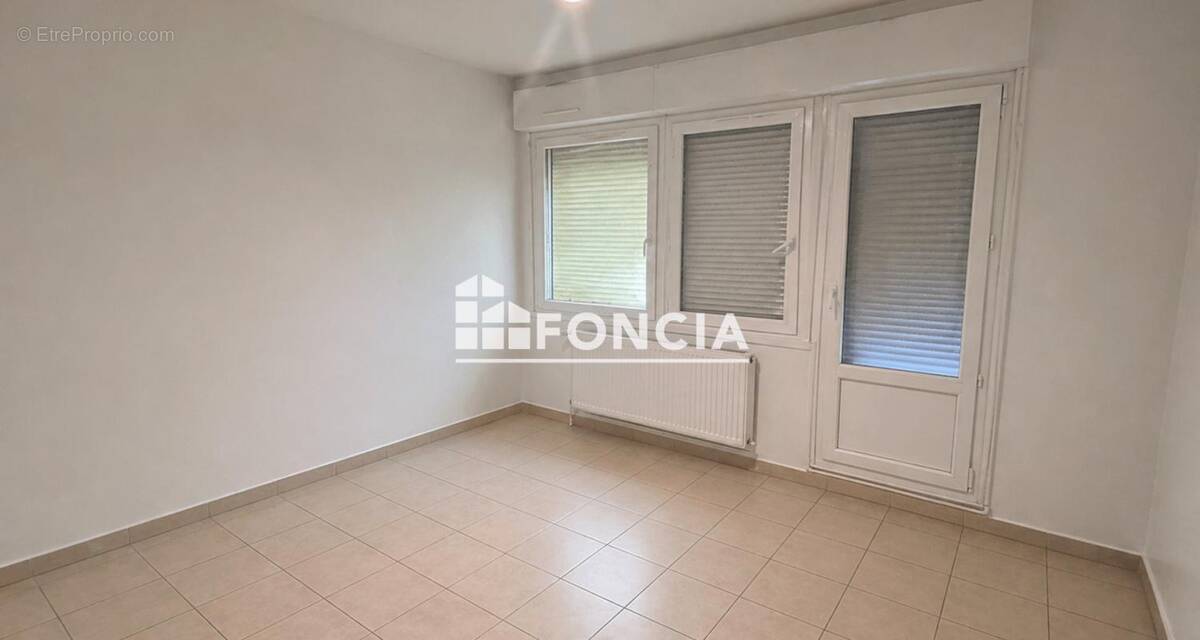 Appartement à PARIS-20E