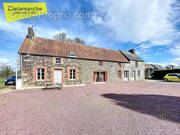 Maison à LE MESNIL-VILLEMAN