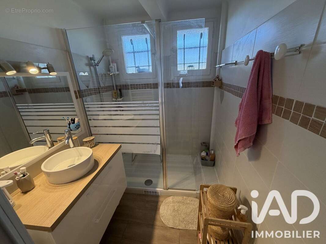 Appartement 66 m² à Marseille-4e  - photo 9