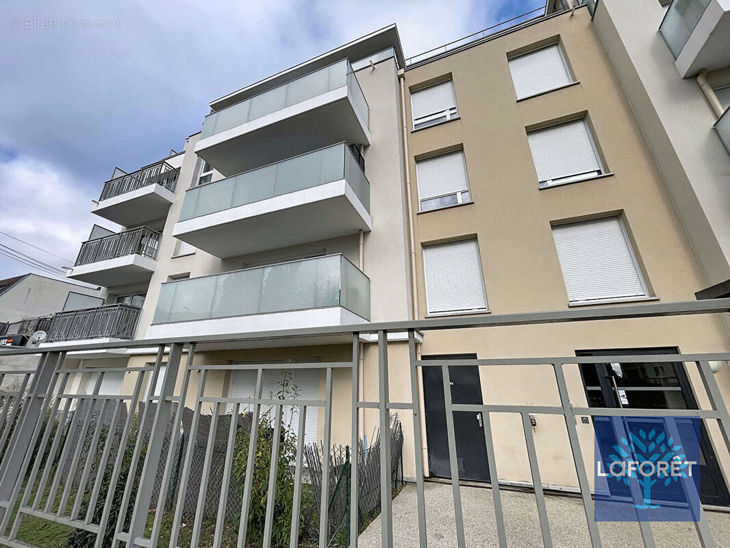 Appartement à CHILLY-MAZARIN