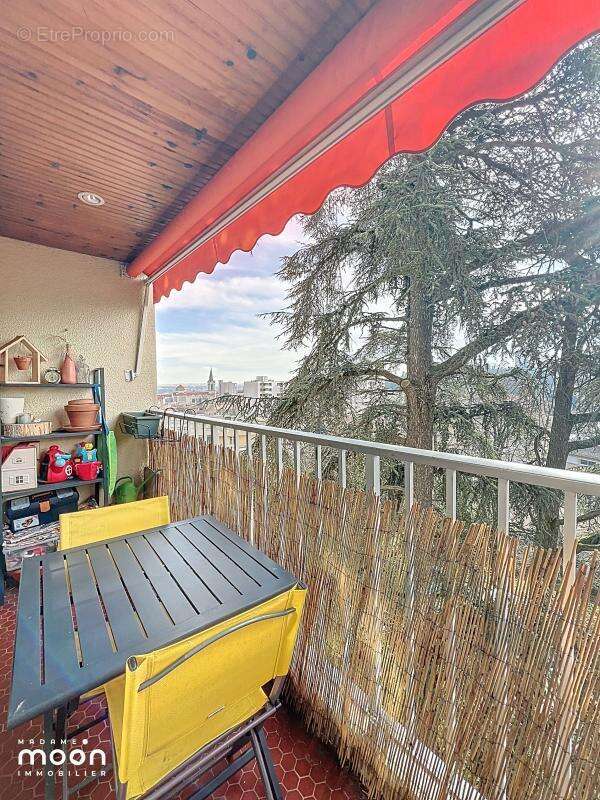 Appartement à OULLINS