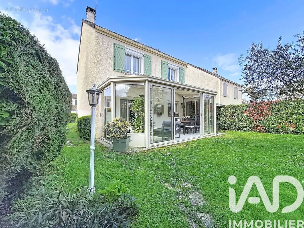 Photo 1 - Maison à TAVERNY