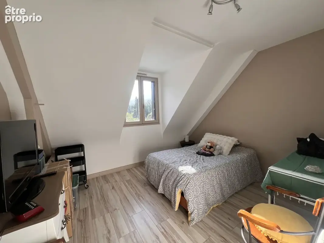 À Joué-Lès-Tours, maison avec piscine, belle véranda, 4 chambres à acheter - photo 10
