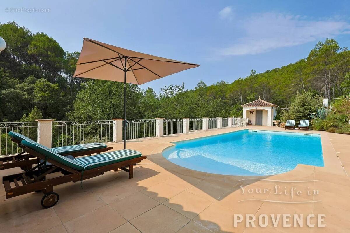 Maison à SAINT-ANTONIN-DU-VAR