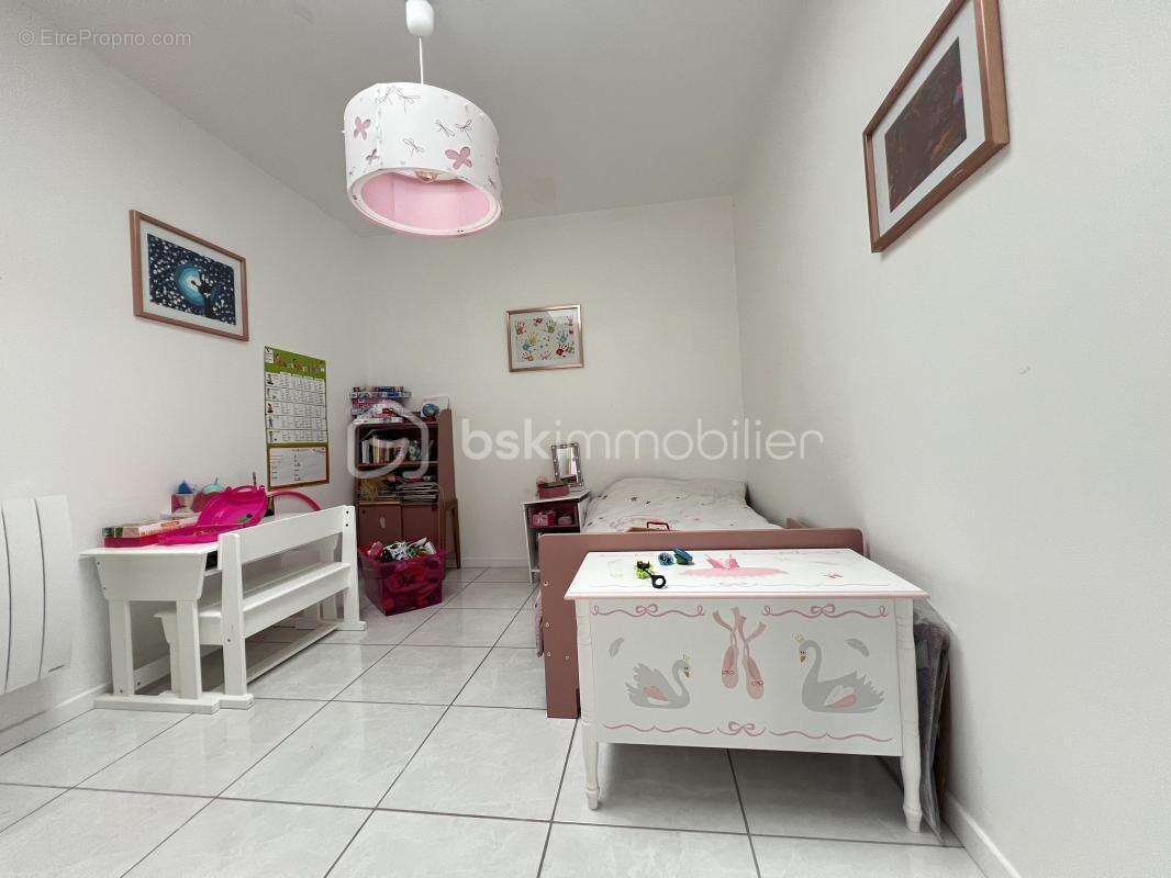 Maison  pièces Les Coteaux Argenteuil - photo 12