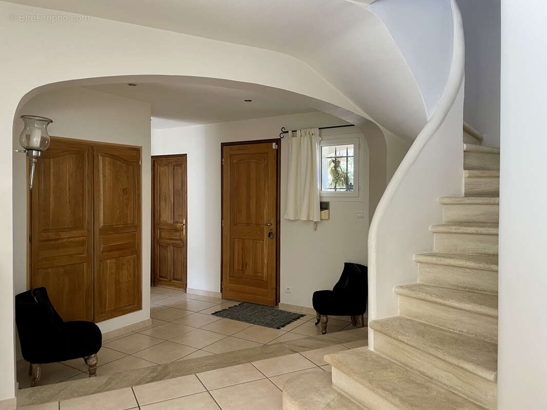 Maison à VENASQUE