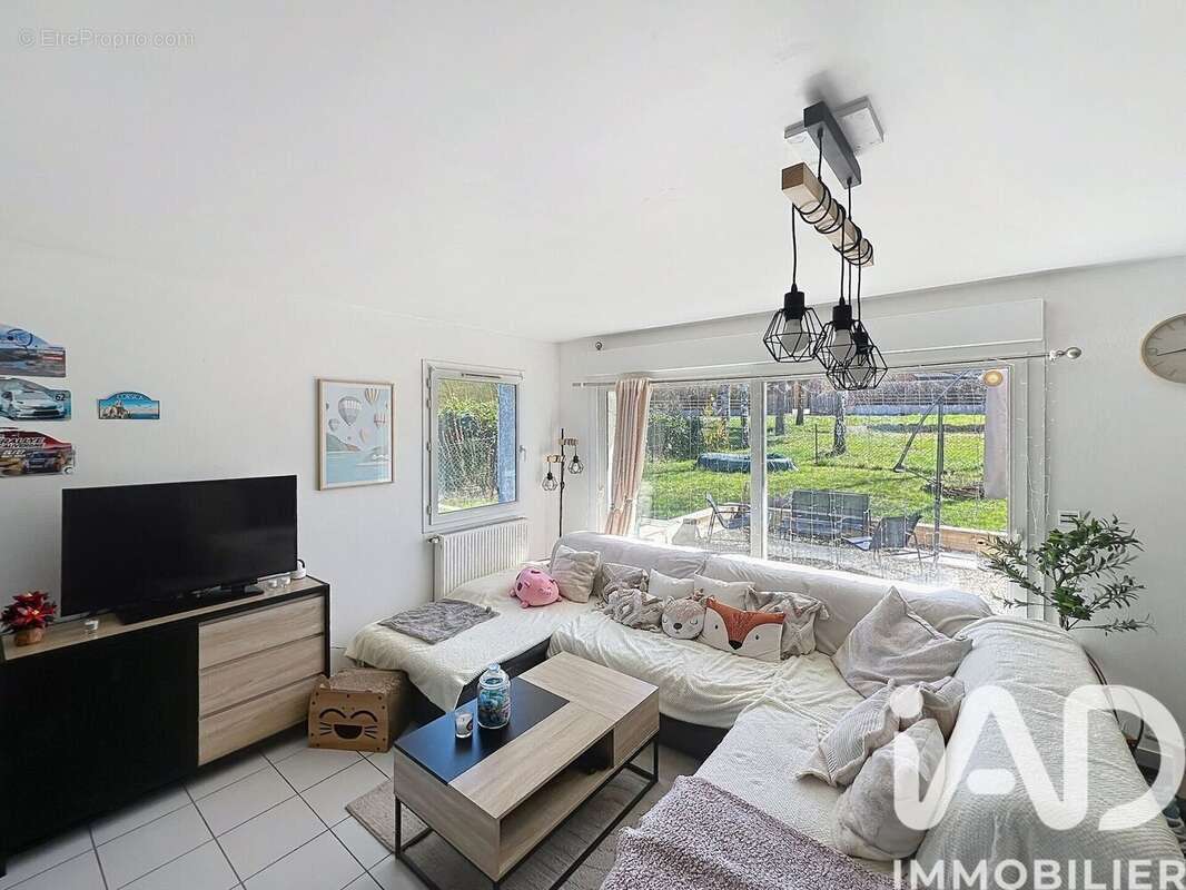 Photo 5 - Maison à SAINT-JULIEN-CHAPTEUIL