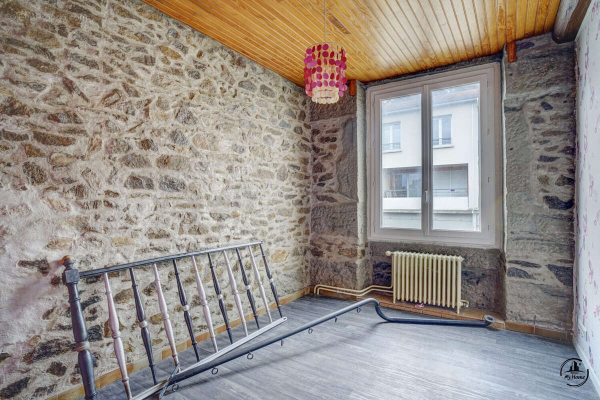 Appartement à SAINT-HEAND