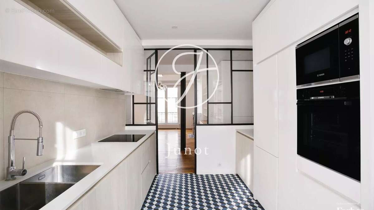 Appartement à PARIS-6E