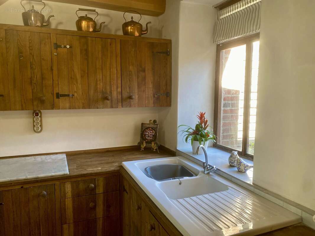 Jolie maison en pierre avec terrain et grange - photo 3