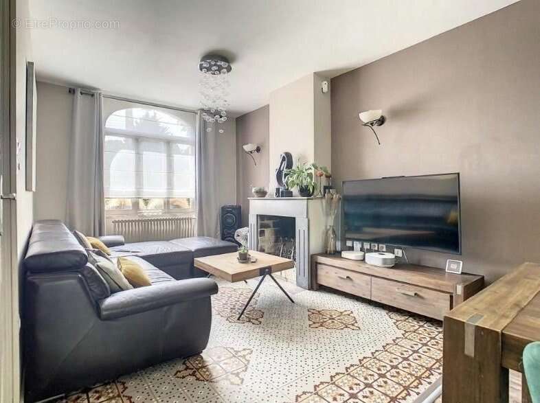 Maison à LA CHAPELLE-D&#039;ARMENTIERES