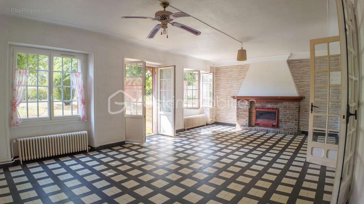 Surprenante maison de caractère à rafraîchir pour un projet familial ou professionnel - photo 6