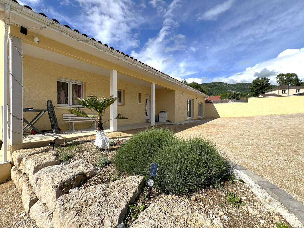 Maison à BRIORD