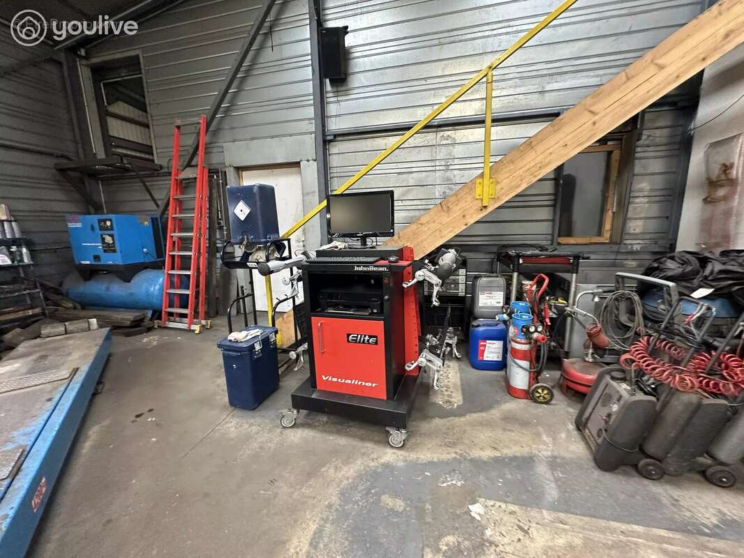 Commerce à MONTIGNY-LE-CHARTIF