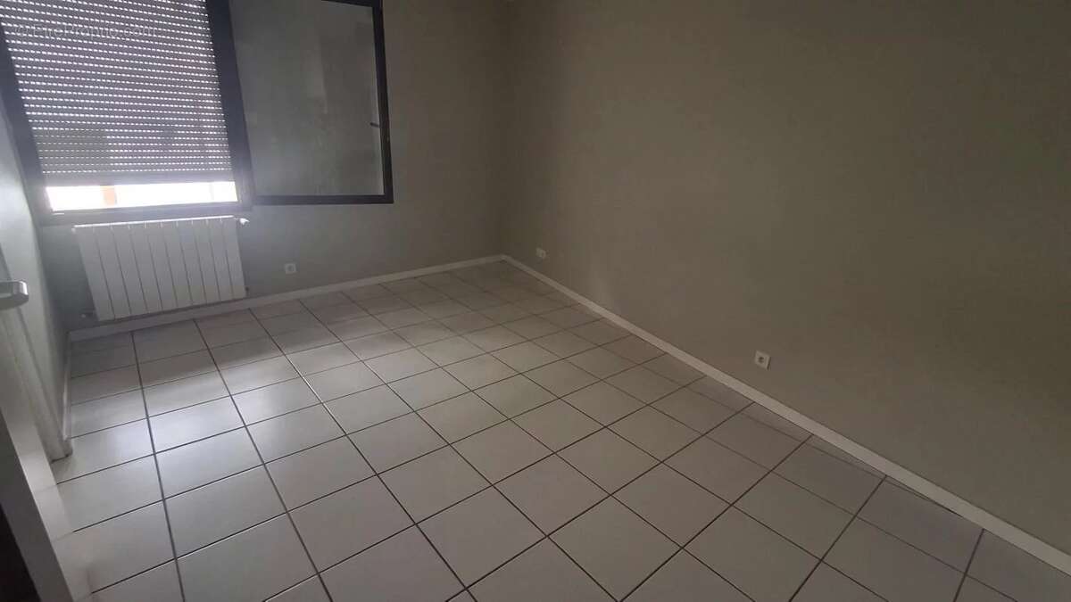 Appartement à CHATEAU-L'EVEQUE