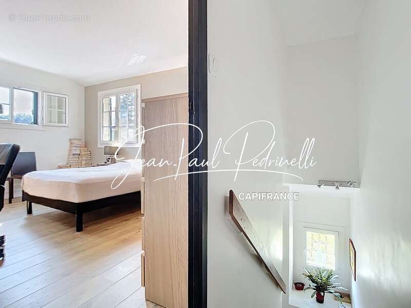 Maison à SAINT-GENIS-LAVAL