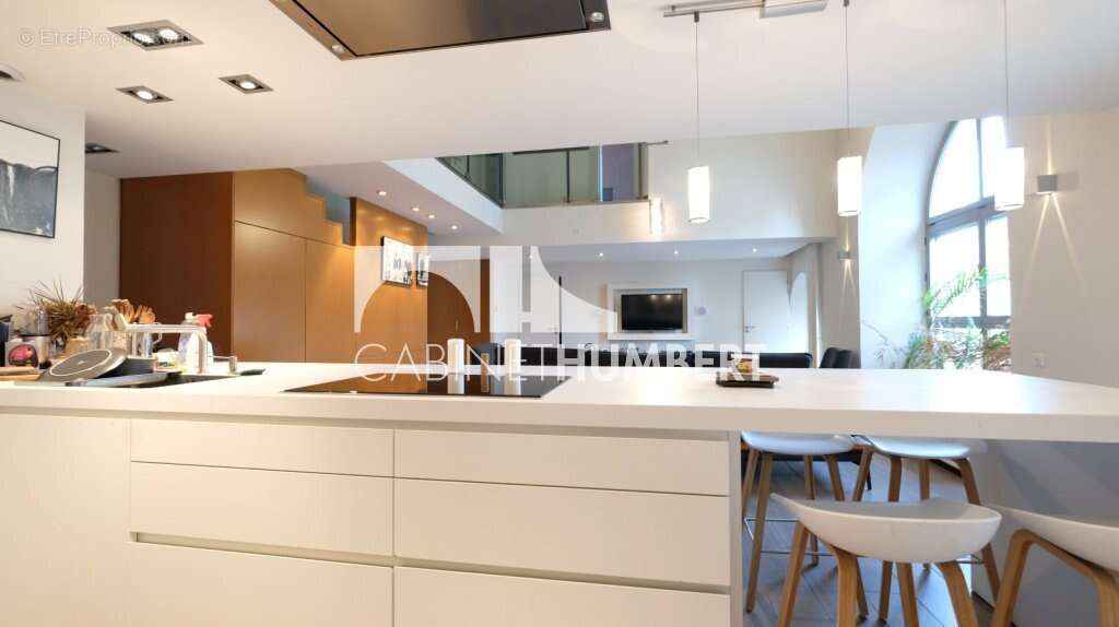 Appartement à SAINT-ETIENNE