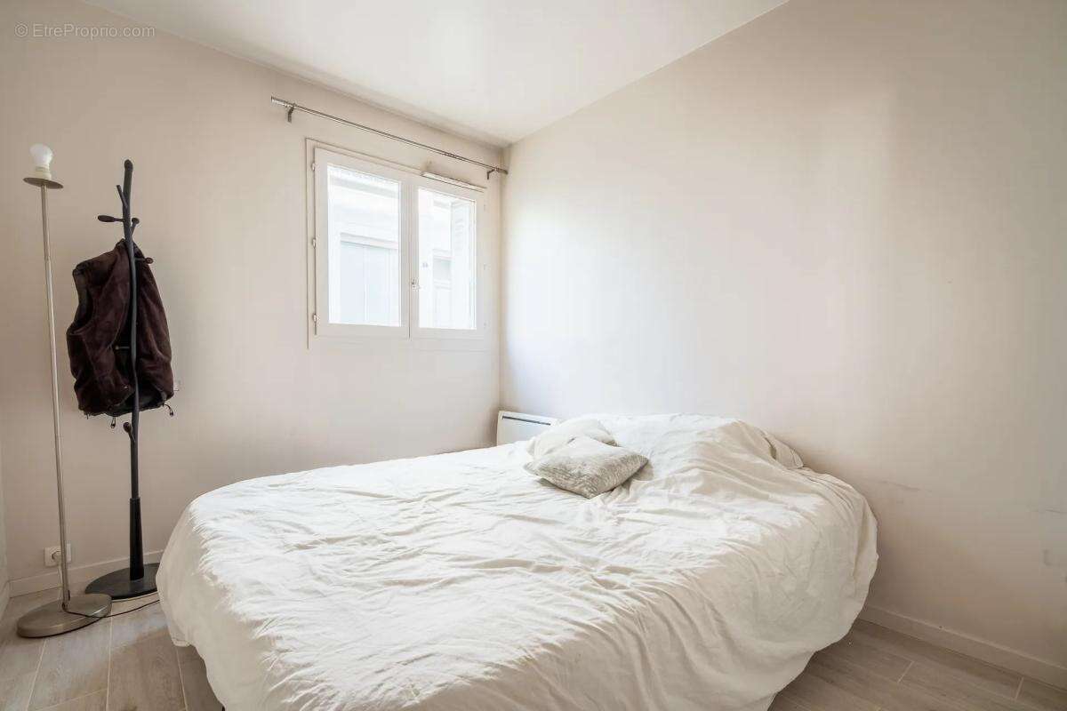 Appartement à PARIS-14E