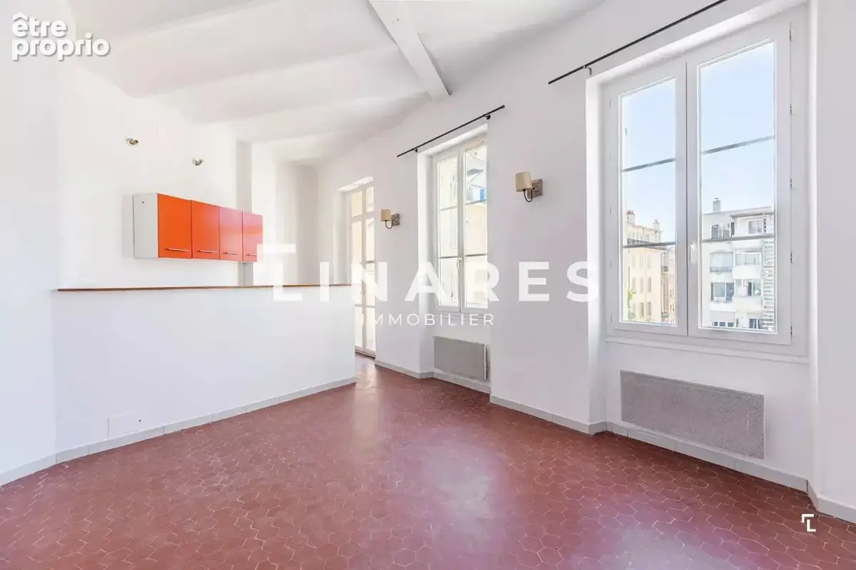 Appartement à MARSEILLE-2E