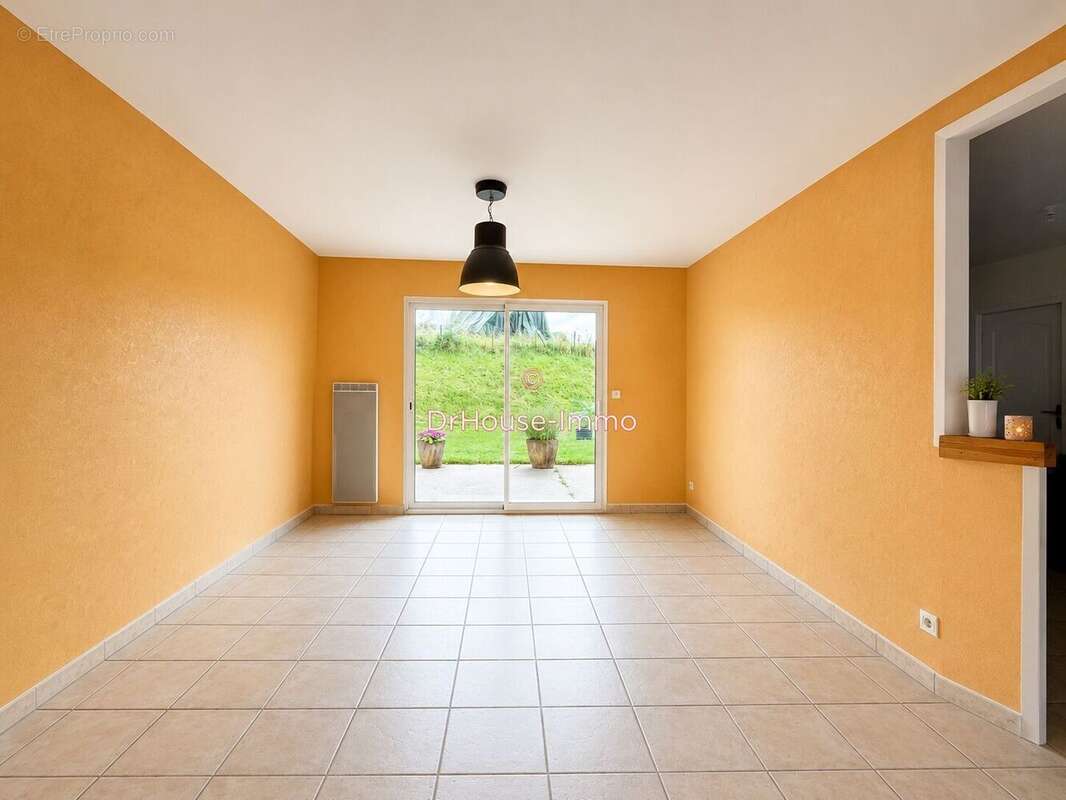 Maison 112 m² à Sainte-Gemme  - photo 7