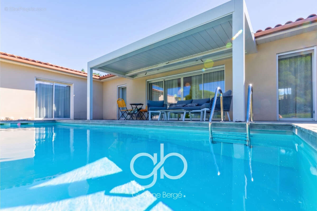 Maison t6 boisseron 34160  plain pied 215 m2  5 chambres  piscine terrain 1000 m2  grand garage  dpe a  proche sommières - photo 13
