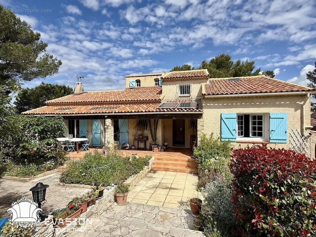 Maison à CARNOUX-EN-PROVENCE