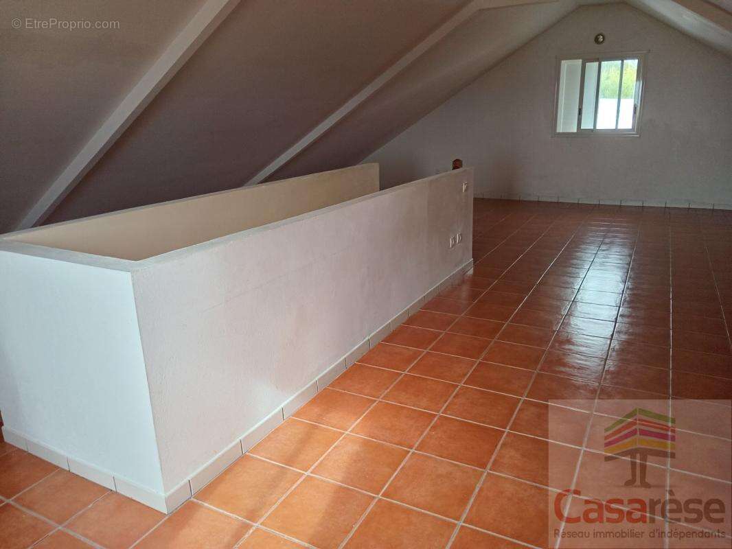 Maison 130 m² à La Plaine-Des-Palmistes  - photo 4