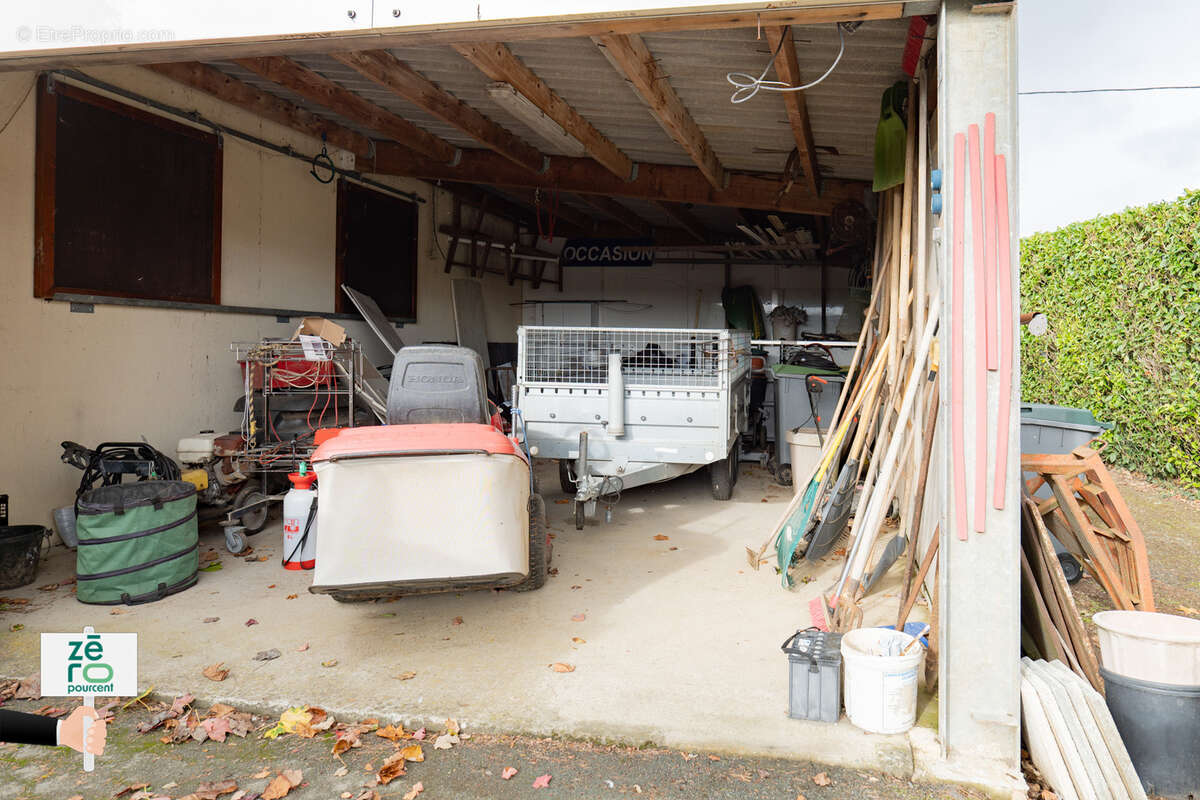 Maison à LES MAGNILS-REIGNIERS