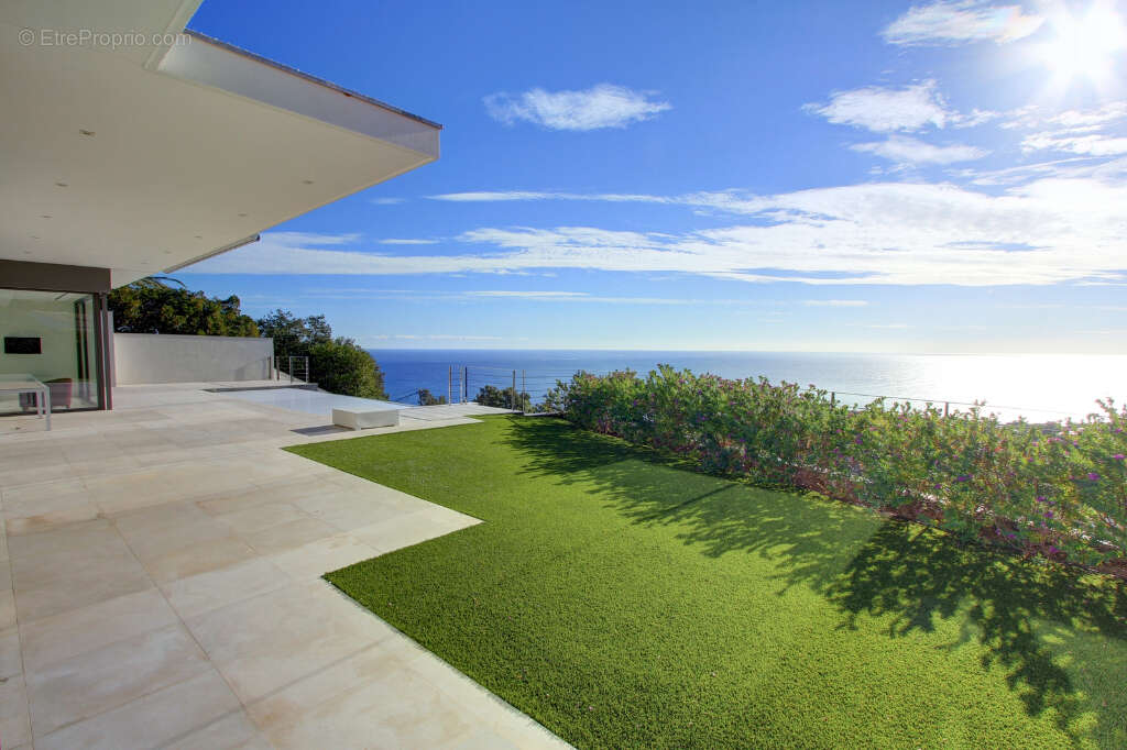 Maison à LES ISSAMBRES