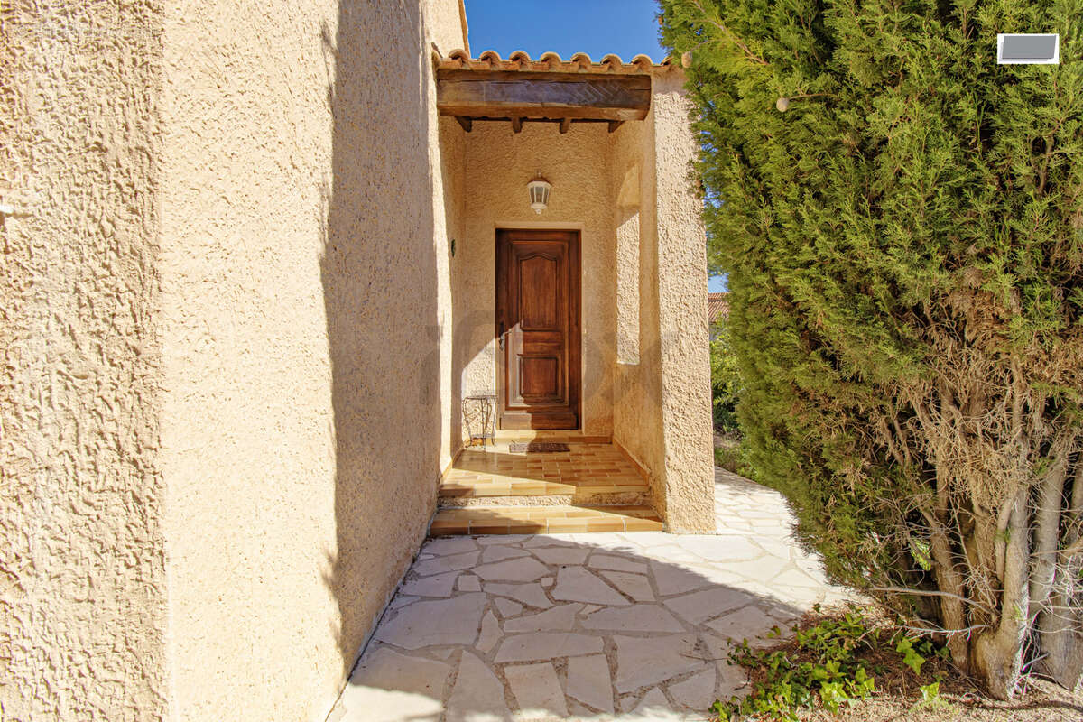 Maison à SIX-FOURS-LES-PLAGES