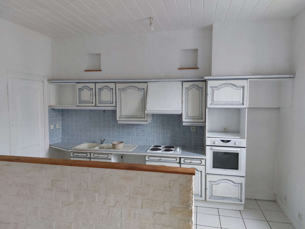 Maison à SAINT-VARENT