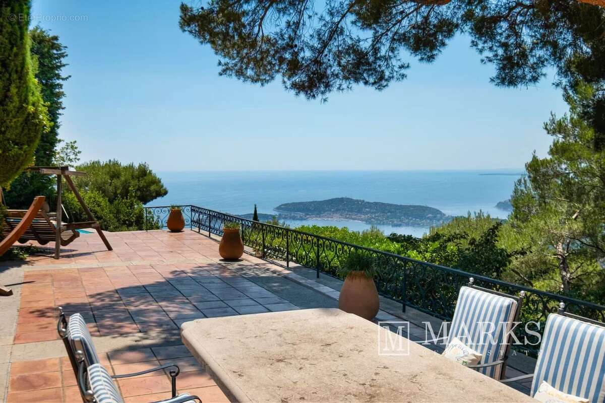Maison à EZE