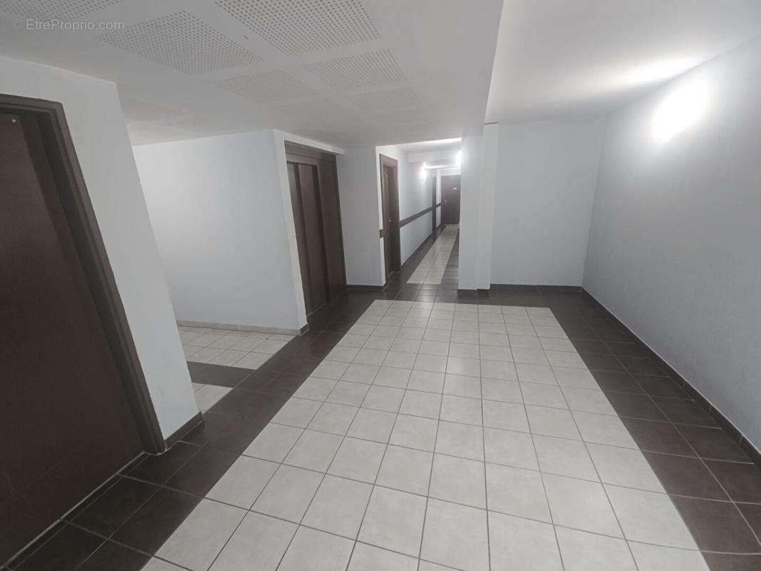 Appartement à LE PONTET