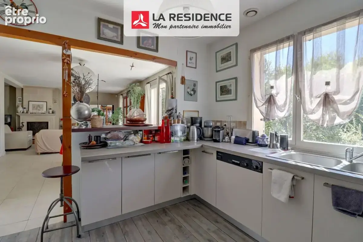 Maison 6 pièces 110 m² à vendre à Verneuil-Sur-Seine (78480) - photo 9