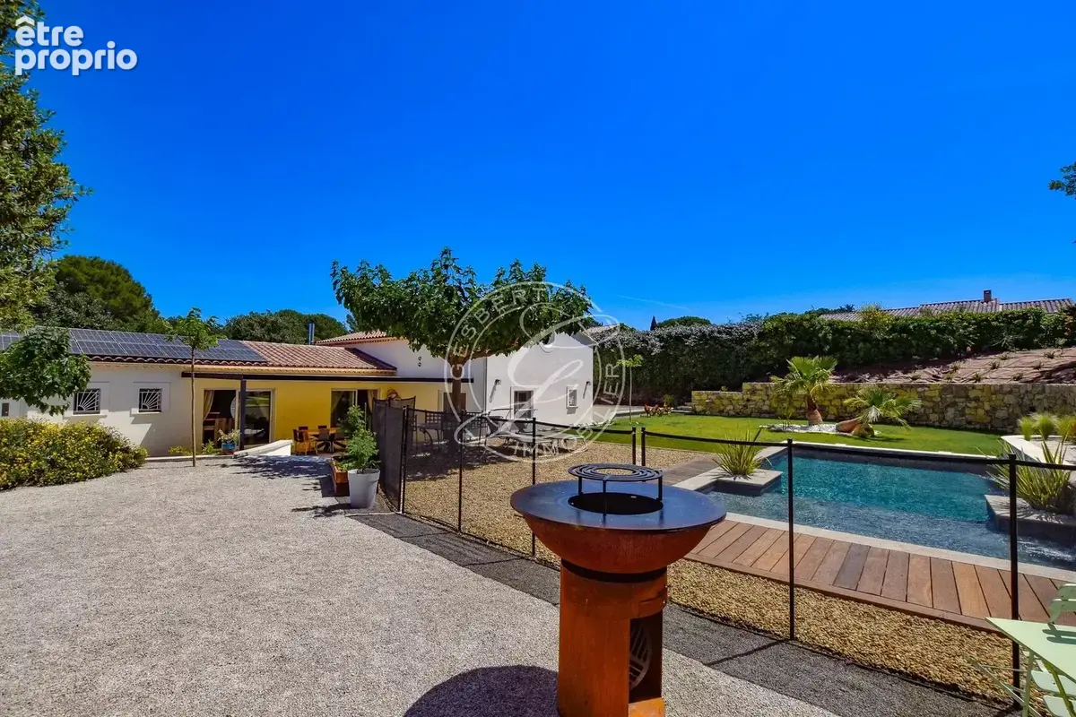 A vendre flayosc - villa  de 225 m2 avec piscine à pieds au village - photo 30