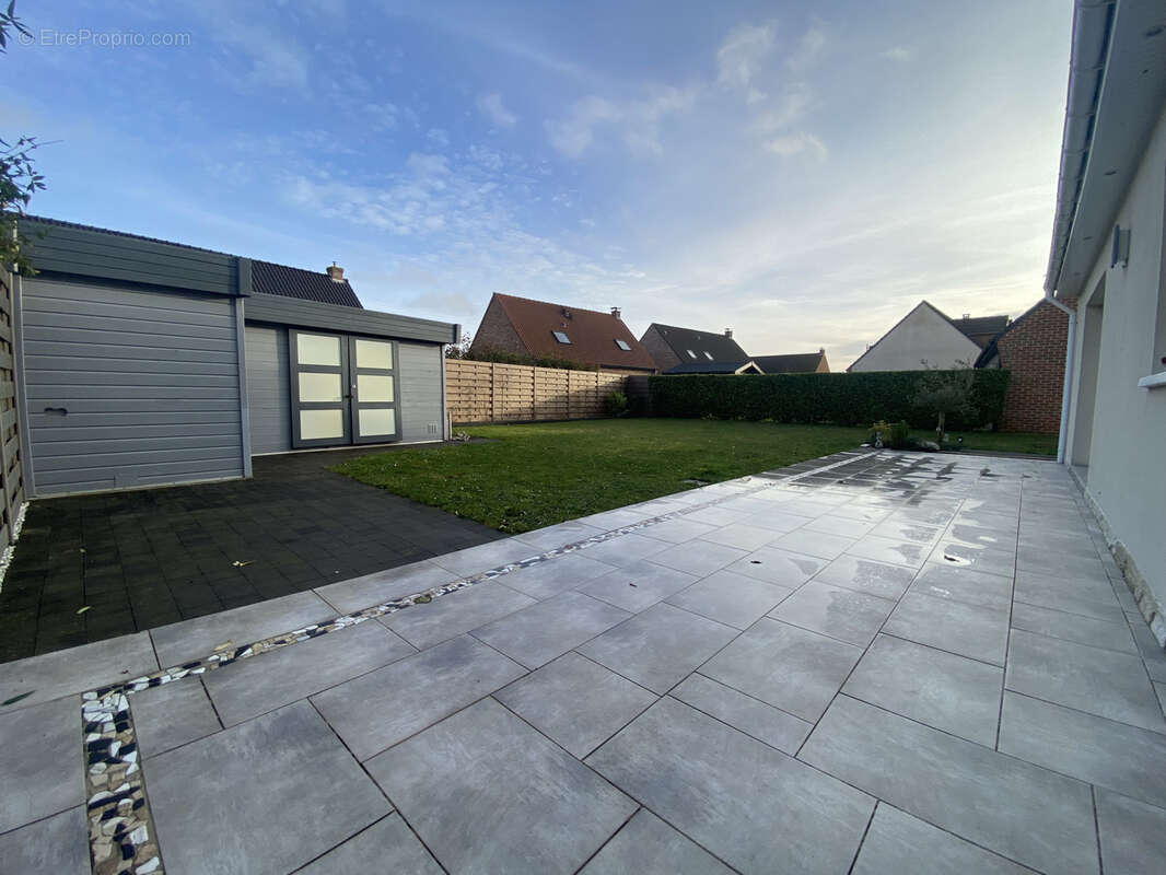 Maison à COURRIERES