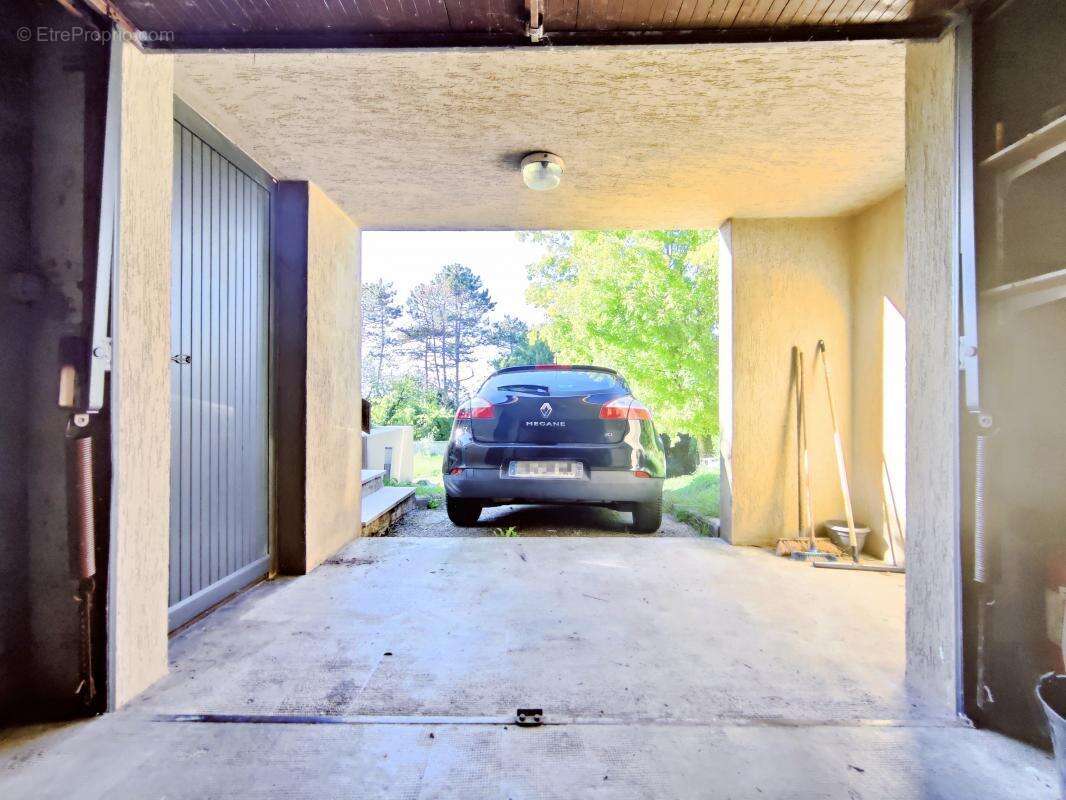 Maison à SAINT-GENIX-SUR-GUIERS