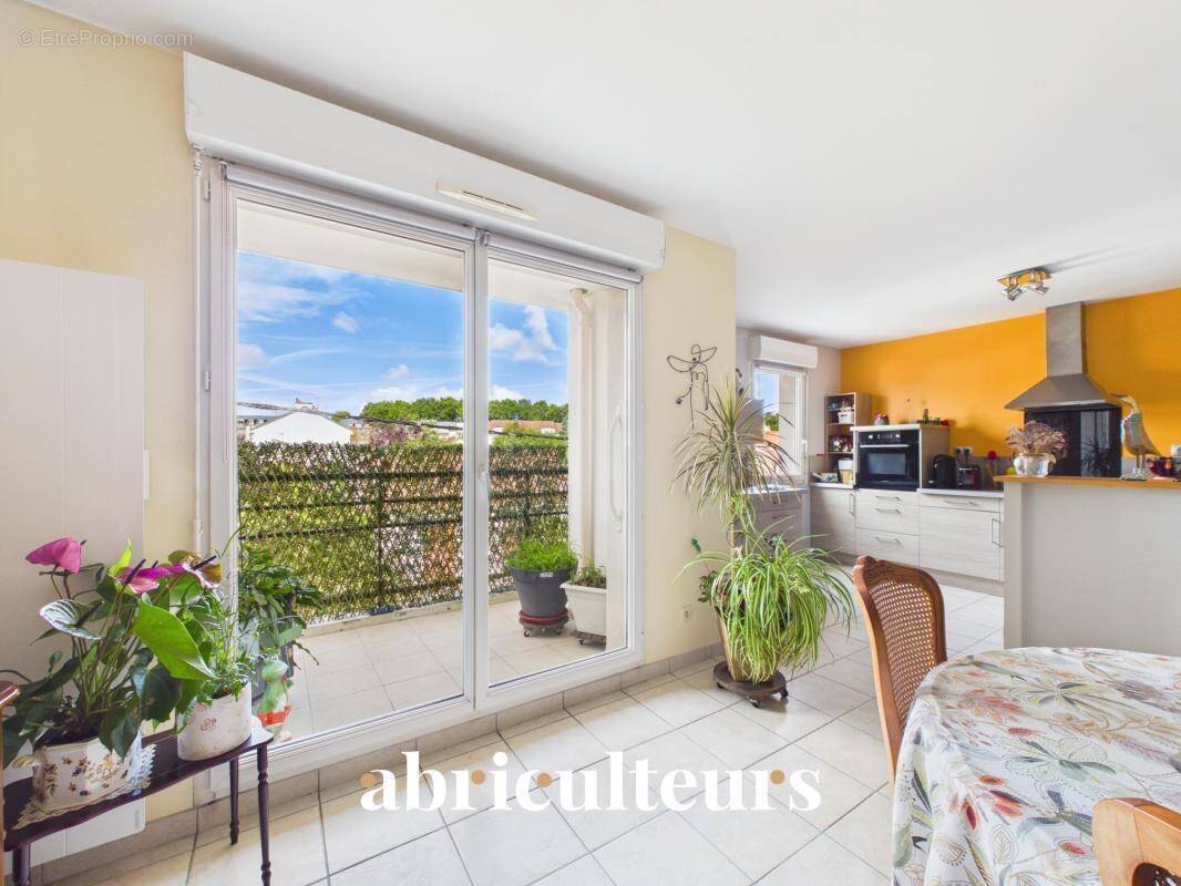 Appartement à SAINT-SEBASTIEN-SUR-LOIRE