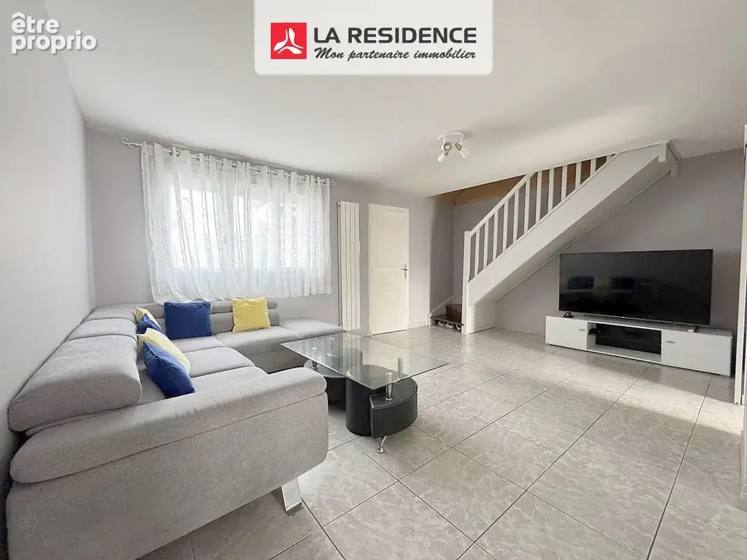 Maison 4 pièces 77 m² à vendre à Stains (93240) - photo 2