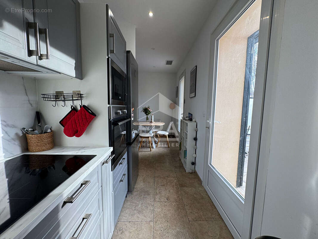 Appartement à SAINT-CYR-SUR-MER
