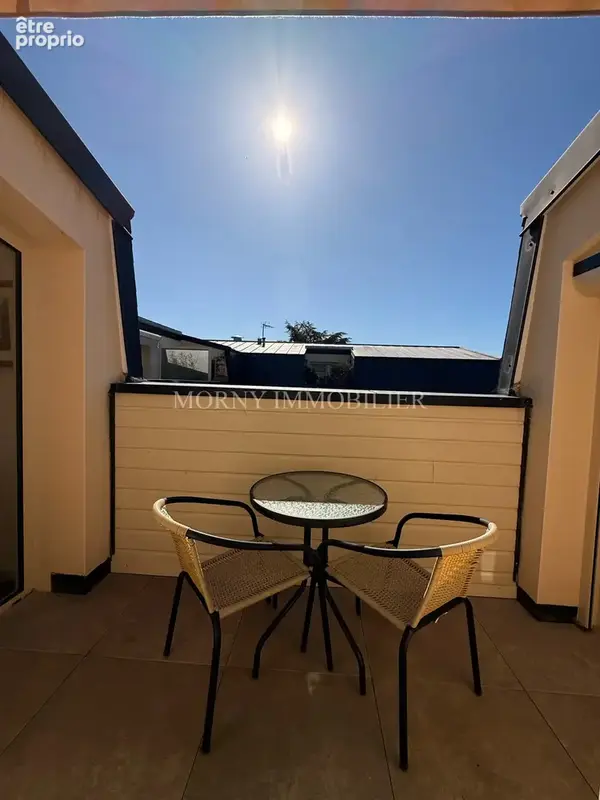 Appartement dernier étage avec deux terrasses - parking privatif et cave - photo 6