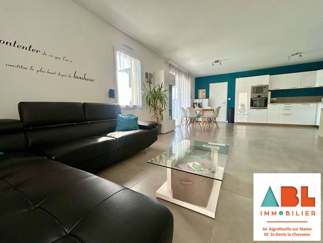 Maison à BELLEVILLE-SUR-VIE